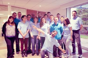 SM CONTACT的法國面孔